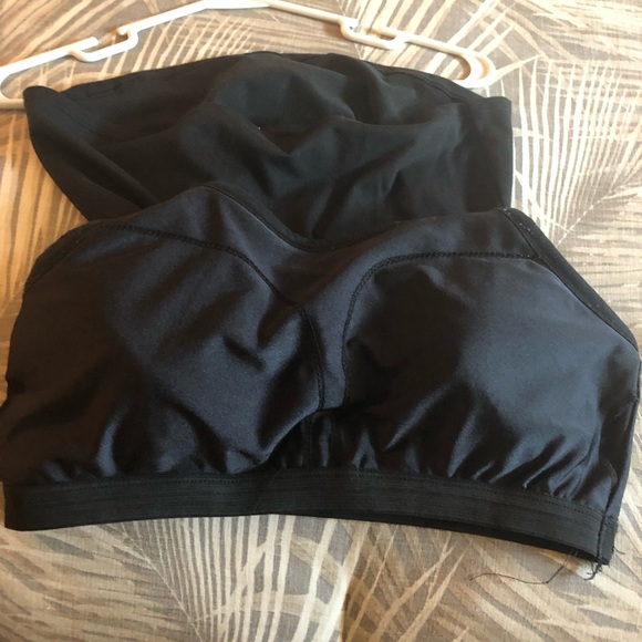 EUC Tank with Built in Bra - Picture 2 of 3